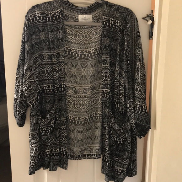 American Eagle Outfitters Other - Black & white Kimono